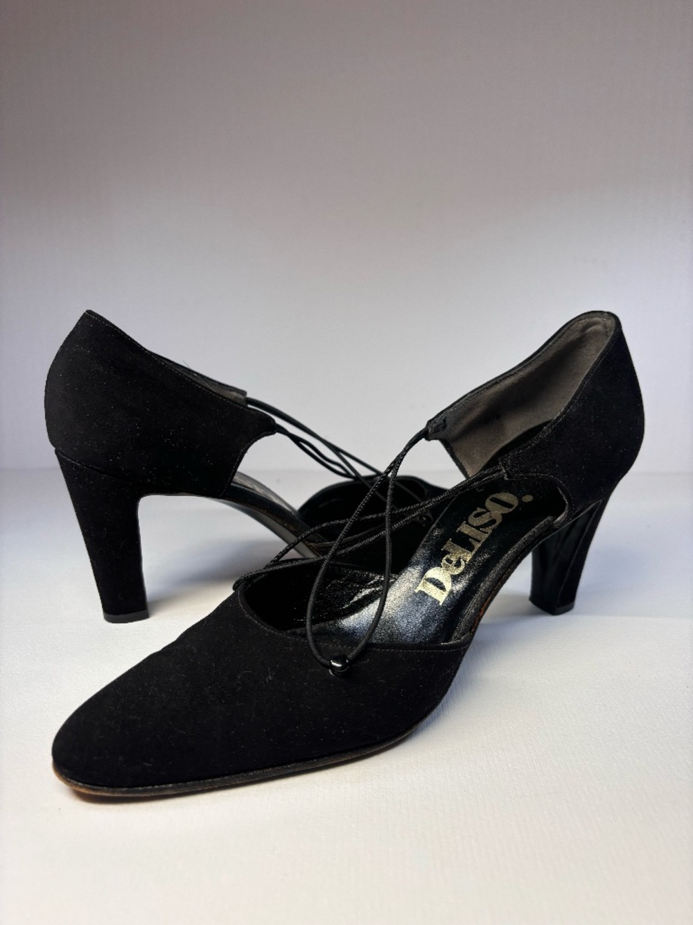 Deliso Black Suede Criss Cross Heels Pumps Size 9N Vintage Evening Cocktail Shoe